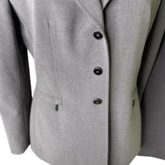 Tahari 3 button Charcoal Gray Fully Lined Jacket & Pant Suit Size 10 - Picture 3 of 11
